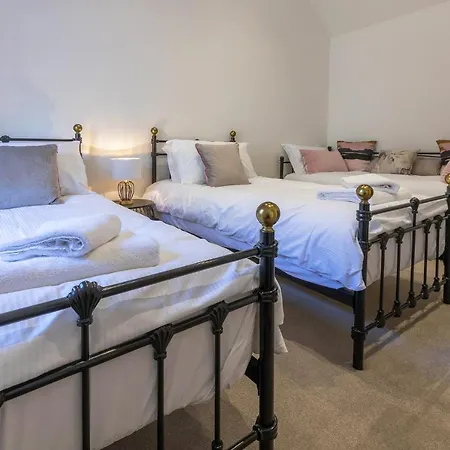 Trinity Cottage, Holiday home *