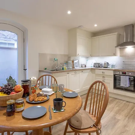 Trinity Cottage, * York